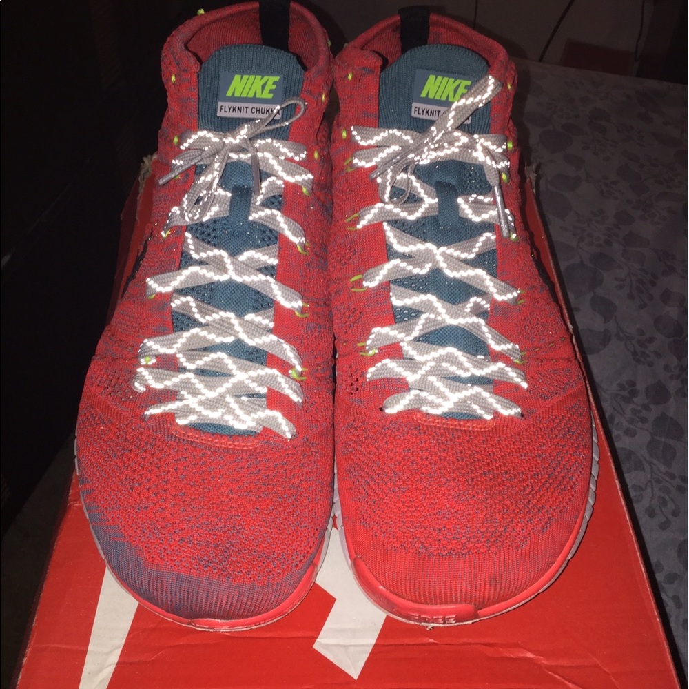 Flyknit Chukka Size 11.5