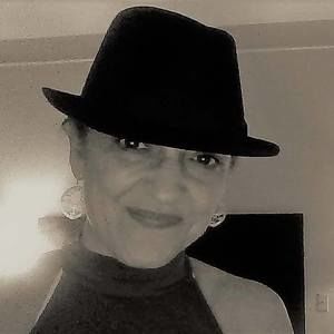 Meet your Posher, Leslie