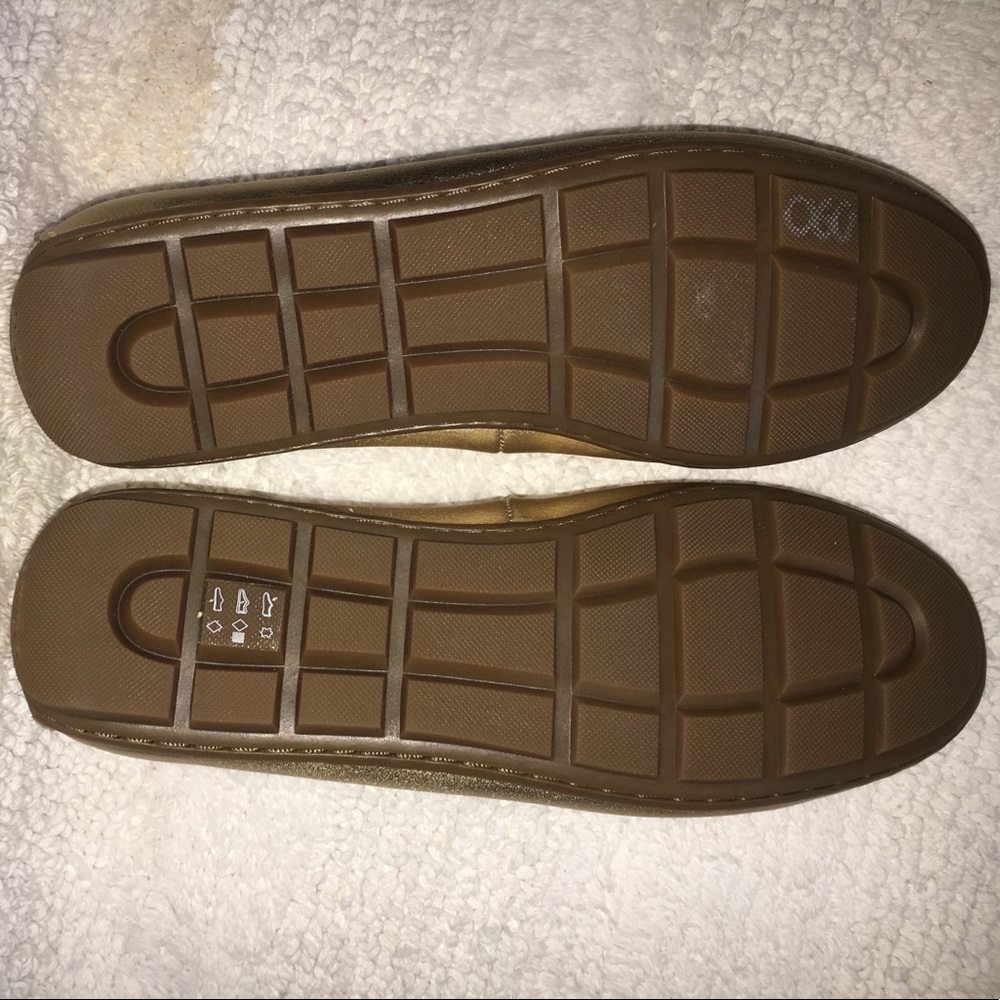 Coach NEW leather Amber pebbled gold loafers 6 - Picture 4 of 8