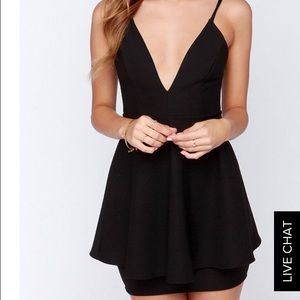 Lulu's shoot to score black dress