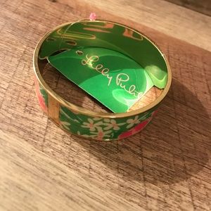 Lilly Pulitzer gold bangle