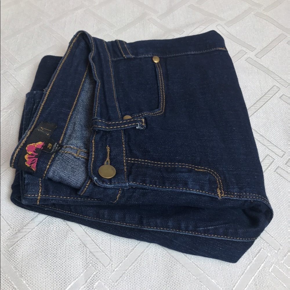 JEANS. Skinnies. Size 29