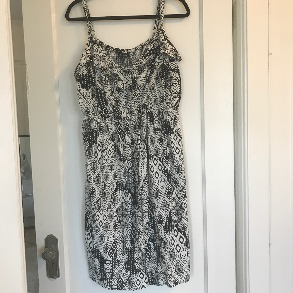 EUC - TORRID DRESS
