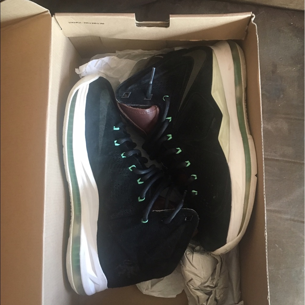 LeBron EXT Black Suede size 9.5