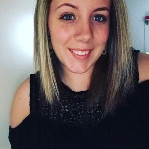 Meet your Posher, Brooke