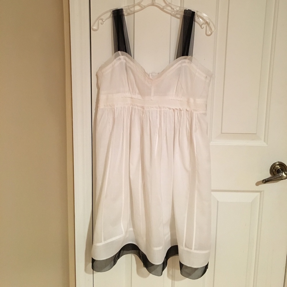 Beautiful White & Black Dress from Loft 10P