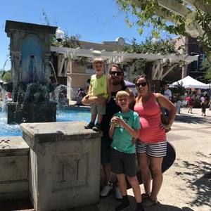 Meet your Posher, Justin