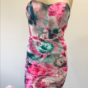 ✨SALE✨Va Va Voom Floral Dress