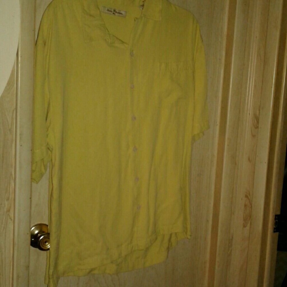 Yellow men's Tommy Bahama silk shirt size large