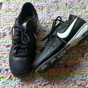 Nike softball cleats. Sz 7