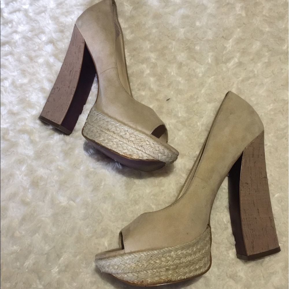 Fun Heels - Picture 2 of 3