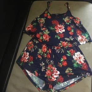 🌹Blue/Red floral romper/jumper/jumpsuit 🌹