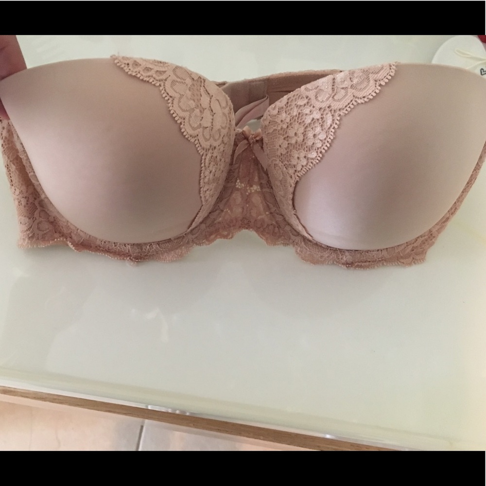 Tan convertible bra .