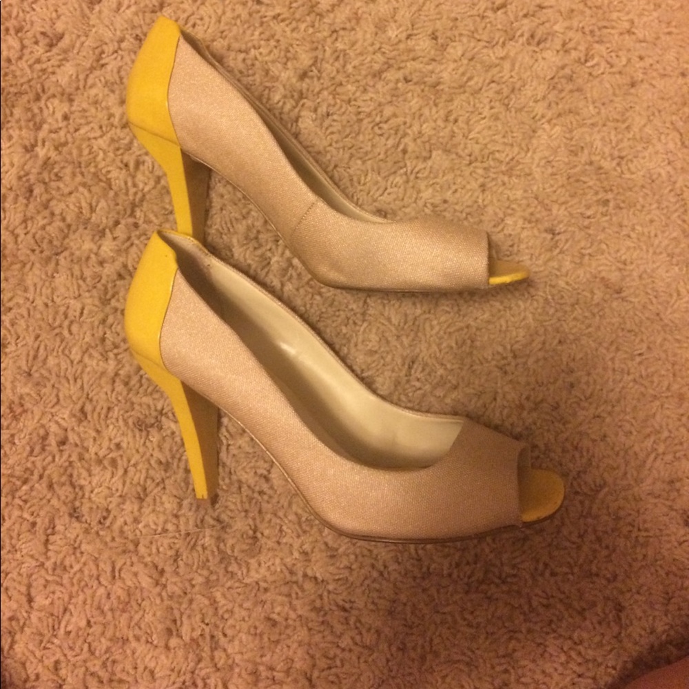 Color block heels - Picture 3 of 3