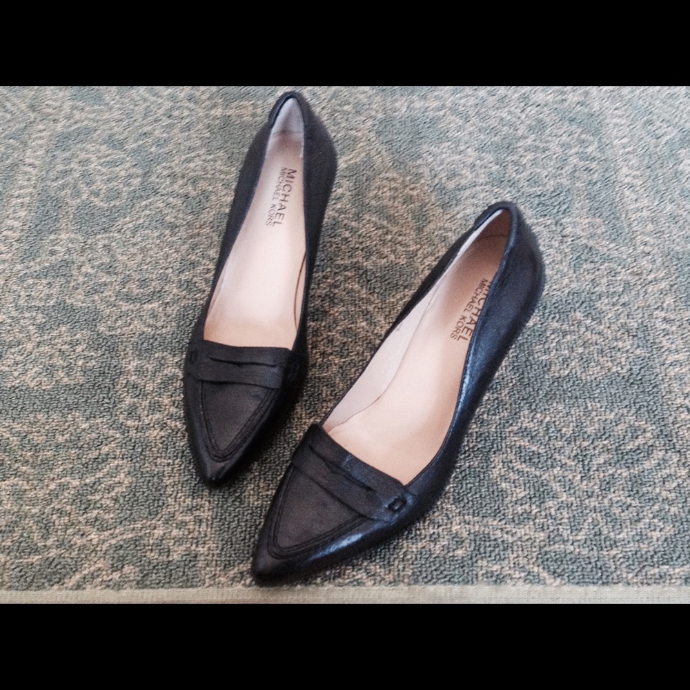 Michael Kors black leather loafers size 5 1/2