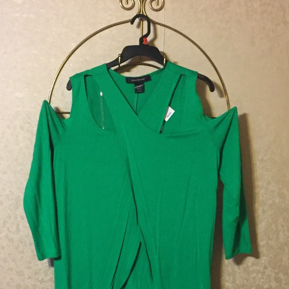 Ashley Stewart cold shoulder, lap front top.