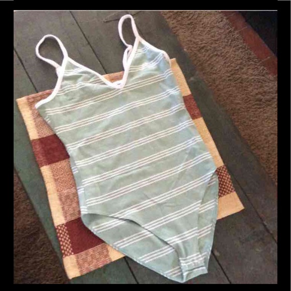 Vs pink body suit - Picture 1 of 1