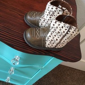 Infant Boots w/ Crochet Detail