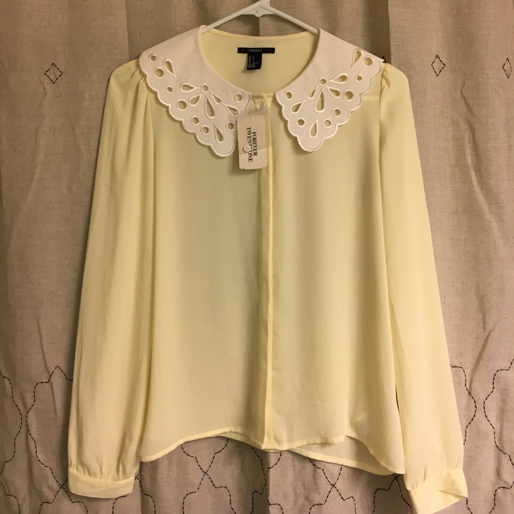 Peter Pan Collared Top