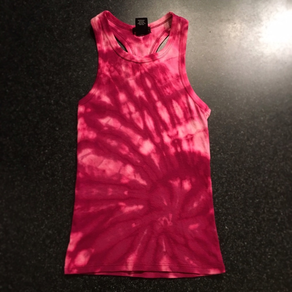 Dyed Tank