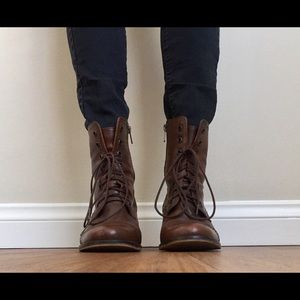 Steve Madden lace up boot