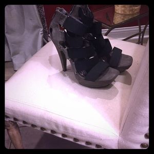 Jessica Simpson Grey Suede and Black Strappy Heel
