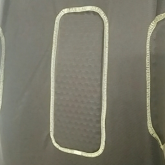 Under Armour Padded Basket Ball Tanktop - Picture 6 of 6