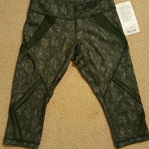 Lululemon Cool to Street Crop