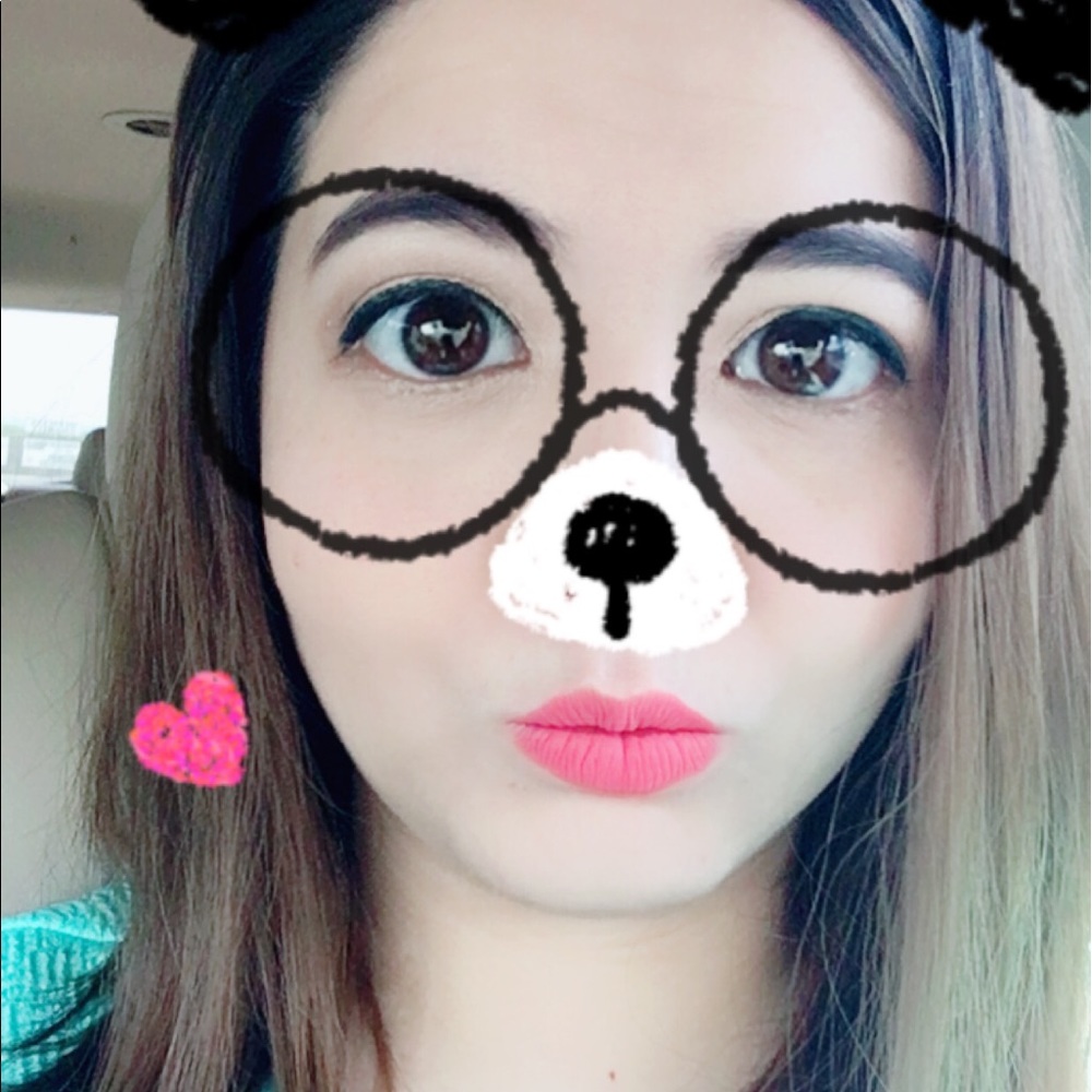 Meet your Posher, Denisse