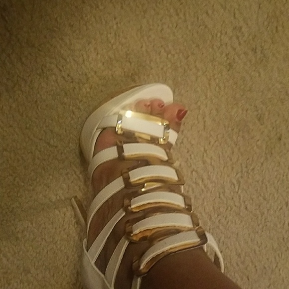 High heels - Picture 2 of 3