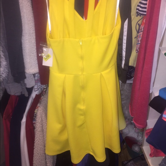 Yellow Dress - Picture 2 of 2
