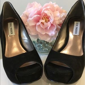 ✨SALE✨Steve Madden Black Suede Peep Toe Heels