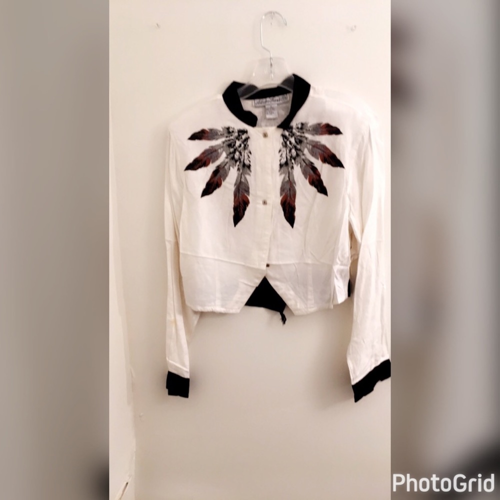 Feather Top - Picture 1 of 2