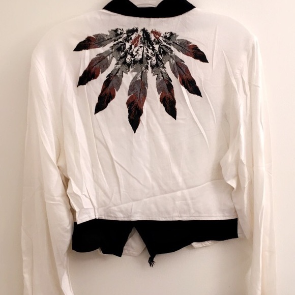 Feather Top - Picture 2 of 2