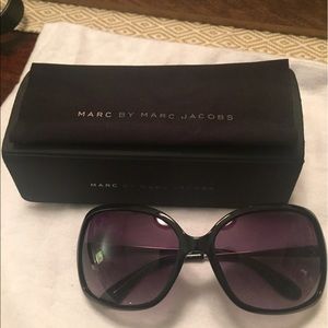 Marc by Marc Jacobs oversized sunglasses