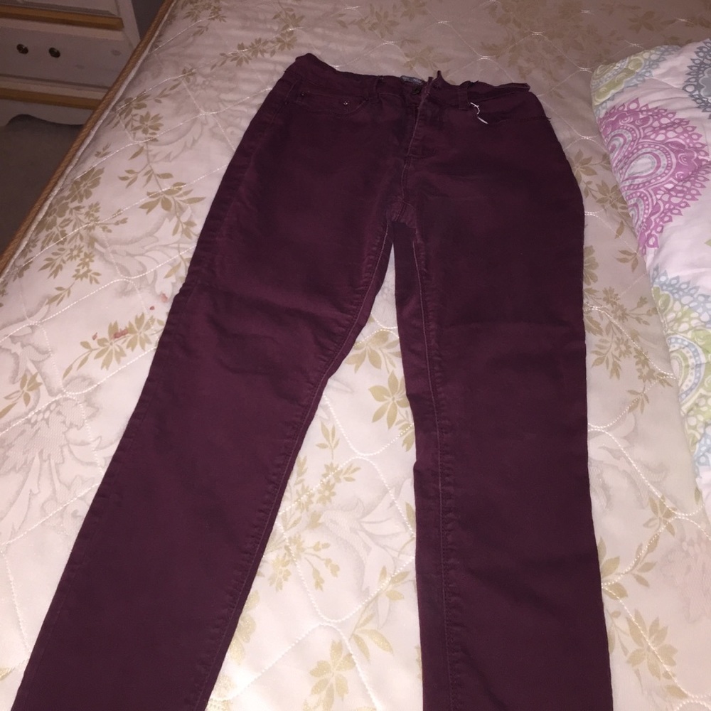 burgandy skinny jeans, legging feeling