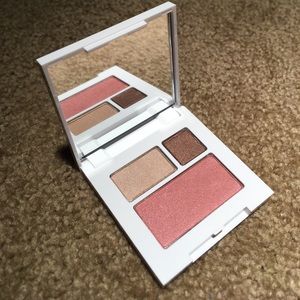 Clinique - eye shadow due and blush
