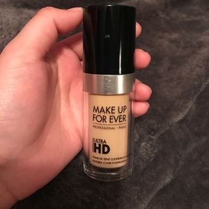 Make up forever foundation