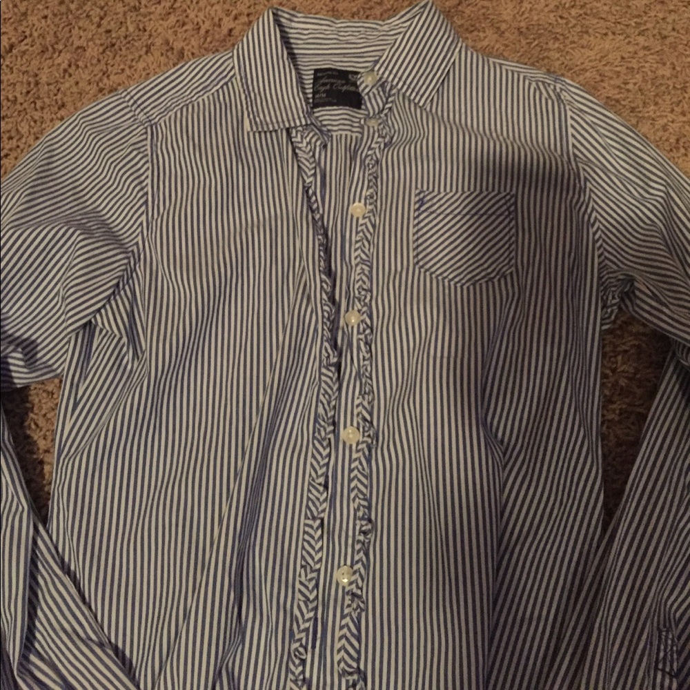 American eagle button up