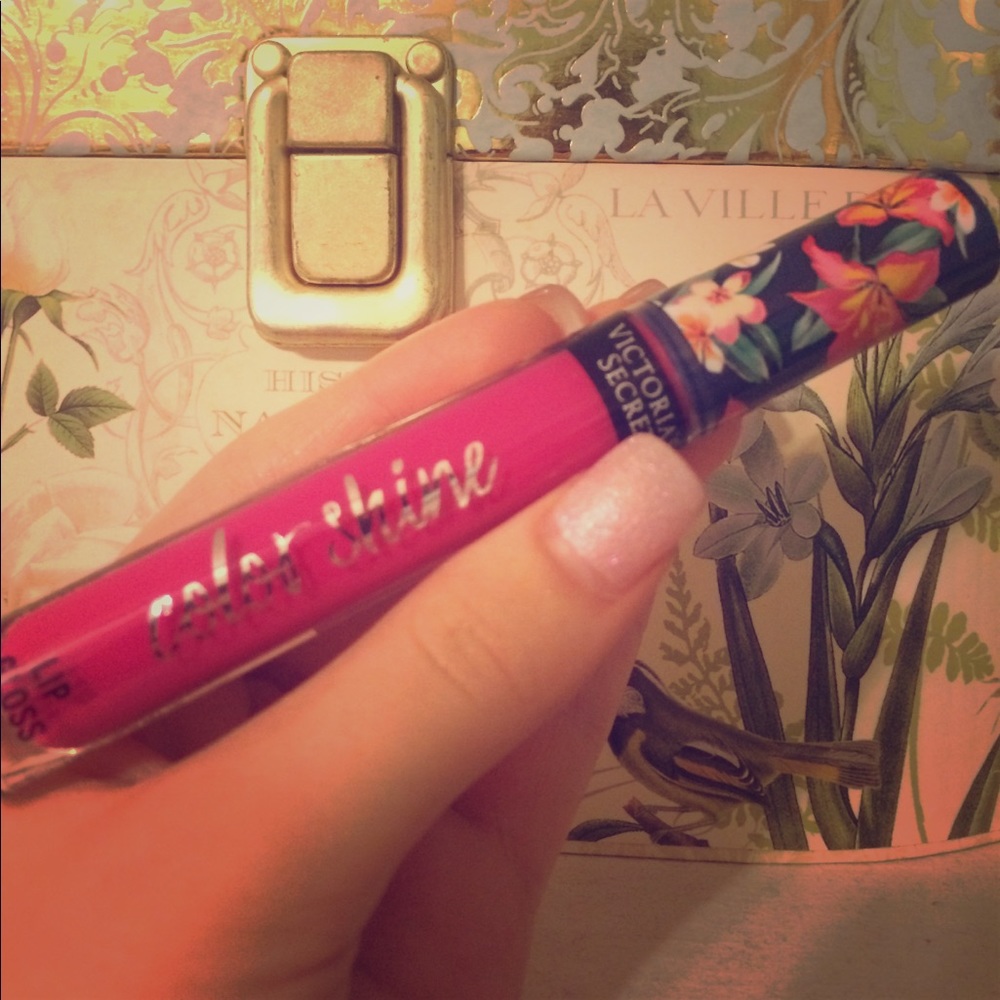 Victoria's Secret Color Shine lipgloss