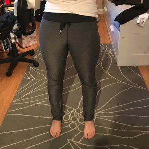 *Final Price* Lululemon pants size 6 or 8