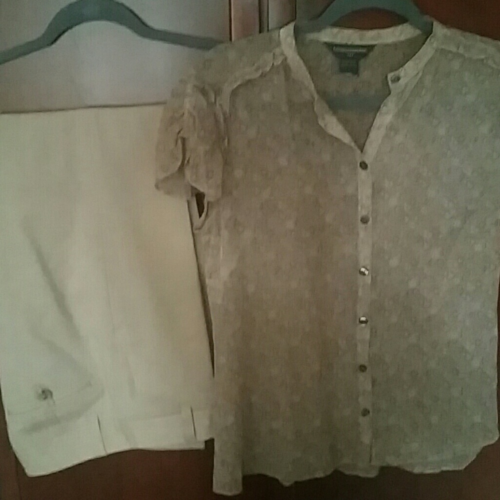 Banana Republic top and slacks (bundle)