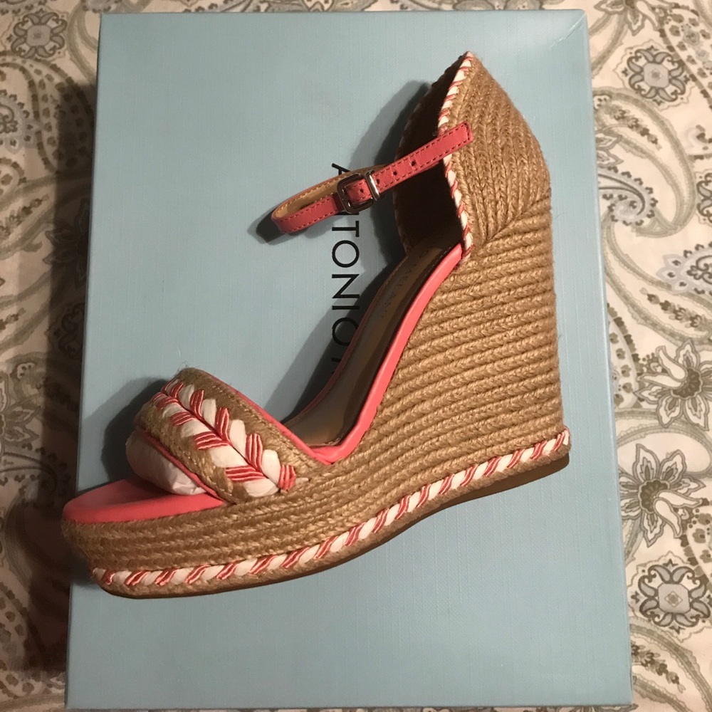 Antonio Melani wedges