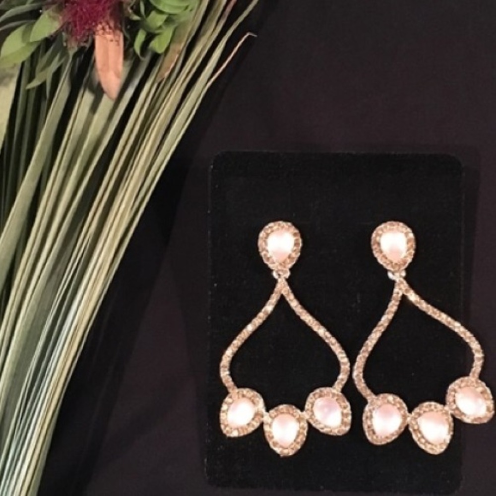 CRYSTAL DROP EARRINGS