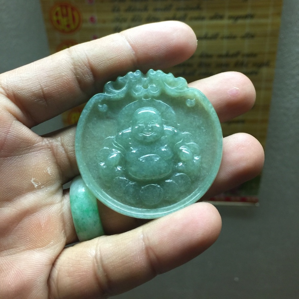 Jadeite Jade Grade A 100% natural pendant