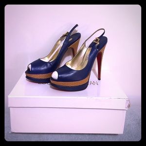 LUCIANO PADOVAN new blue platforms.