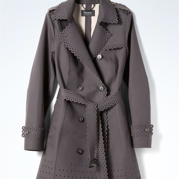 Banana Republic Limited Edition Eyelet Trench Coat - Picture 5 of 6