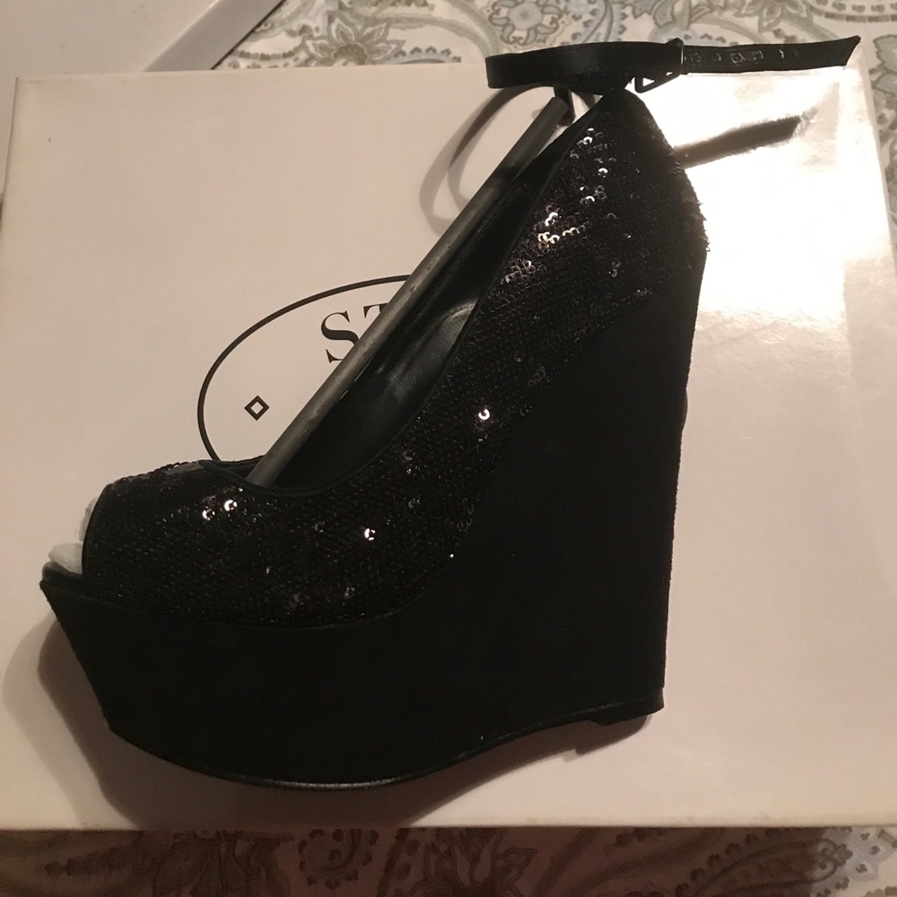 Steve Madden Wedges