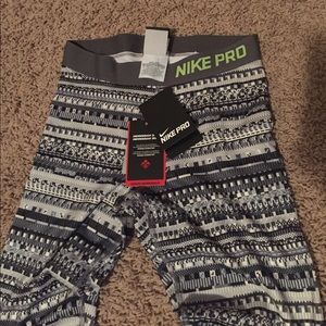 Nike pro workout pants