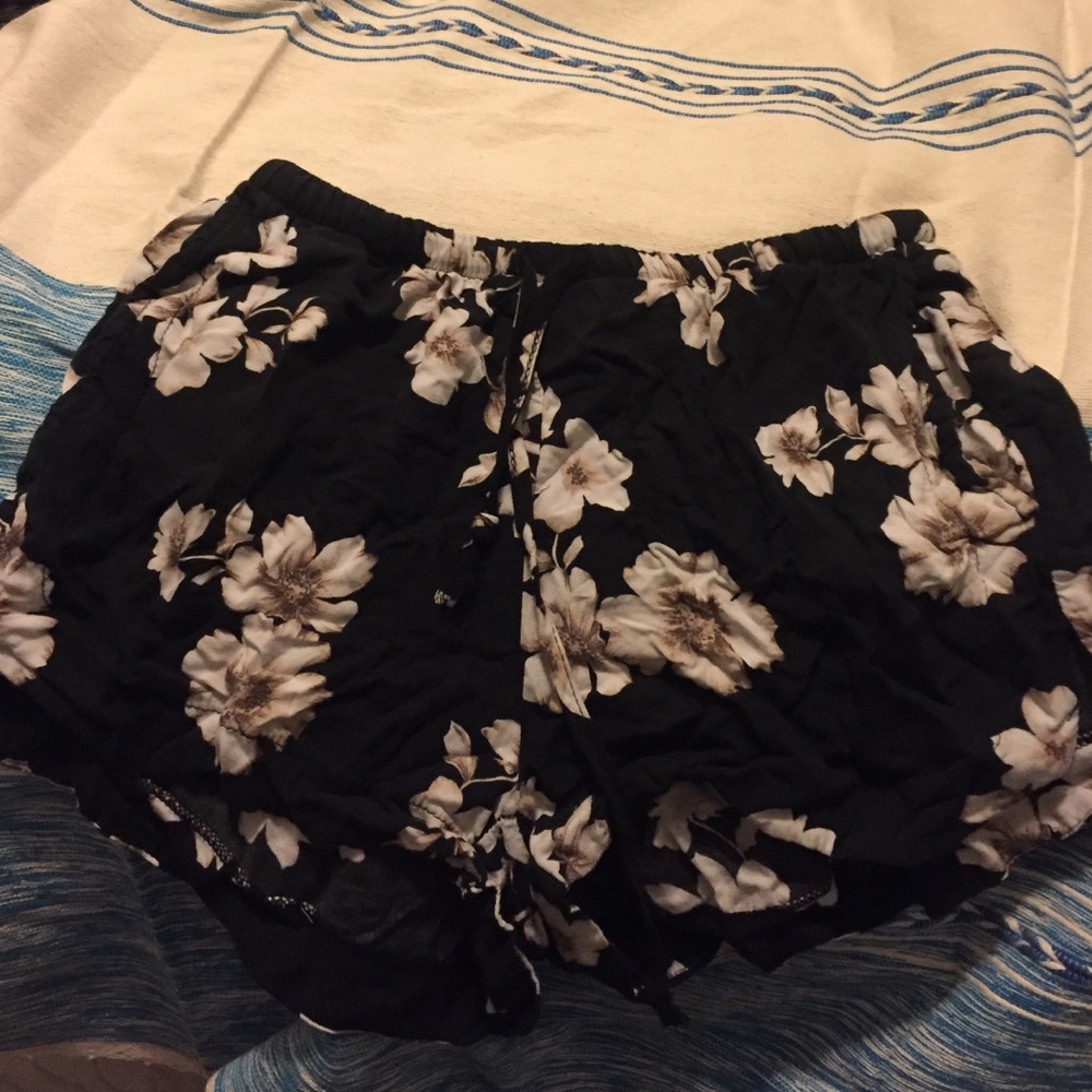 Brandy Melville stretchy soft shorts